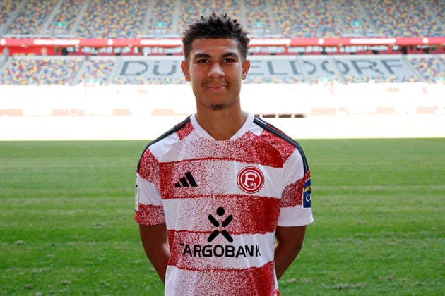 Düsseldorf , Deutschland, 3. Fussball Bundesliga Saison 2026 2027 Jordi Paulina ; Fortuna Düsseldorf 1895 ; 3.Liga, Porträttermin 2026 2027, *** Düsseldorf, Germany, 2026–2027 Bundesliga Season, Jordi Paulina, Fortuna Düsseldorf 1895, 3. Liga, Photo Shoot 2026–2027,