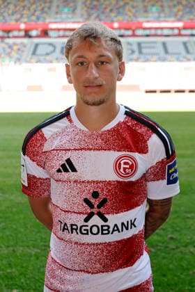 Düsseldorf , Deutschland, 3. Fussball Bundesliga Saison 2026 2027 Sascha Risch ; Fortuna Düsseldorf 1895 ; 3.Liga, Porträttermin 2026 2027, *** Düsseldorf, Germany, 2026–2027 Bundesliga Season, Sascha Risch, Fortuna Düsseldorf 1895, 3. Liga, Photo Shoot 2026–2027,