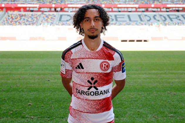 Düsseldorf , Deutschland, 3. Fussball Bundesliga Saison 2026 2027 Anas Slimani ; Fortuna Düsseldorf 1895 ; 3.Liga, Porträttermin 2026 2027, *** Düsseldorf, Germany, 2026–2027 Bundesliga Season, Anas Slimani, Fortuna Düsseldorf 1895 (3. Liga), Photo Shoot 2026–2027,