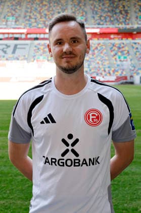 Düsseldorf , Deutschland, 3. Fussball Bundesliga Saison 2026 2027 Benjamin Fischer ; Fortuna Düsseldorf 1895 ; 3.Liga, Porträttermin 2026 2027, *** Düsseldorf, Germany, 2026–2027 Bundesliga Season, Benjamin Fischer, Fortuna Düsseldorf 1895, 3. Liga, Photo Shoot 2026–2027,