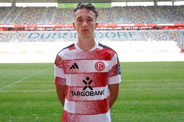 Düsseldorf , Deutschland, 3. Fussball Bundesliga Saison 2026 2027 Lukas Eixler ; Fortuna Düsseldorf 1895 ; 3.Liga, Porträttermin 2026 2027, *** Düsseldorf, Germany, 2026–2027 Bundesliga Season, Lukas Eixler, Fortuna Düsseldorf 1895, 3. Liga, Photo Shoot 2026–2027,