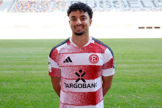 Düsseldorf , Deutschland, 3. Fussball Bundesliga Saison 2026 2027 Hamza Anhari ; Fortuna Düsseldorf 1895 ; 3.Liga, Porträttermin 2026 2027, *** Düsseldorf, Germany, 2026–2027 Bundesliga Season, Hamza Anhari, Fortuna Düsseldorf 1895 (3. Liga), Photo Shoot 2026–2027,