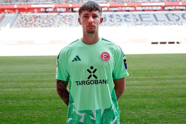 Düsseldorf , Deutschland, 3. Fussball Bundesliga Saison 2026 2027 Milan Czako ; Fortuna Düsseldorf 1895 ; 3.Liga, Porträttermin 2026 2027, *** Düsseldorf, Germany, 2026–2027 Bundesliga Season, Milan Czako, Fortuna Düsseldorf 1895, 3. Liga, Photo Shoot 2026–2027,