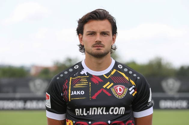 28.07.2026, xtgx, Fussball 2. Bundesliga, SG Dynamo Dresden Fototermin emspor, v.l. Tim Schreiber Porträttermin Dresden *** July 28, 2026, xtgx, Soccer 2. Bundesliga, SG Dynamo Dresden photo shoot for emspor, from left: Tim Schreiber portrait shoot in Dresden