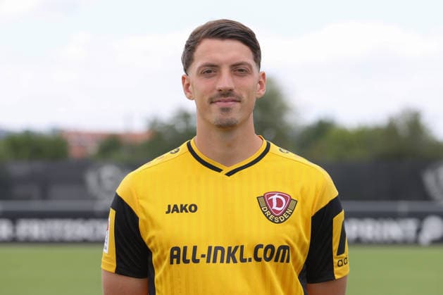 28.07.2026, xtgx, Fussball 2. Bundesliga, SG Dynamo Dresden Fototermin emspor, v.l. Nicolai Rapp Porträttermin Dresden *** July 28, 2026, xtgx, Soccer 2. Bundesliga, SG Dynamo Dresden Photo Shoot for emspor, from left: Nicolai Rapp Portrait Session in Dresden