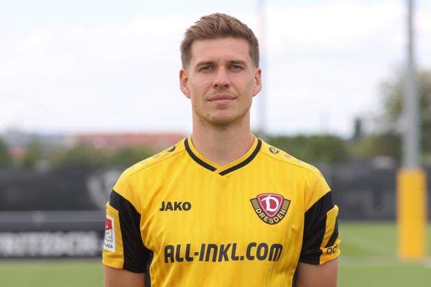 28.07.2026, xtgx, Fussball 2. Bundesliga, SG Dynamo Dresden Fototermin emspor, v.l. Alexander Rossipal Porträttermin Dresden *** July 28, 2026, xtgx, Soccer 2. Bundesliga, SG Dynamo Dresden Photo Shoot for emspor, from left: Alexander Rossipal Portrait Session in Dresden