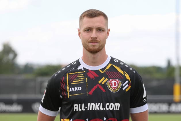 28.07.2026, xtgx, Fussball 2. Bundesliga, SG Dynamo Dresden Fototermin emspor, v.l. Lennart Grill Porträttermin Dresden *** July 28, 2026, xtgx, Soccer 2. Bundesliga, SG Dynamo Dresden photo shoot for emspor, from left: Lennart Grill portrait shoot in Dresden
