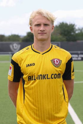 28.07.2026, xtgx, Fussball 2. Bundesliga, SG Dynamo Dresden Fototermin emspor, v.l. Quentin Enold Porträttermin Dresden *** July 28, 2026, xtgx, Soccer 2. Bundesliga, SG Dynamo Dresden Photo Shoot for emspor, from left: Quentin Enold Portrait Session in Dresden