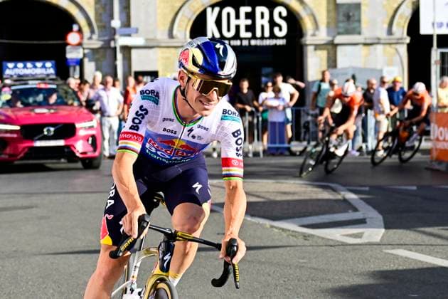 Na-Tourcriterium Roeselare - 28 07 2026 ROESELARE, BELGIUM - JULY 28 : Evenepoel Remco (BEL) of Red Bull BORA Hansgrohe in action during the post Tour de France criterium of Roeselare on July 28, 2026 in Roeselare, Belgium, 28 07 2026 Roeselare Belgium  Copyright: xJanxDexMeuleneirx