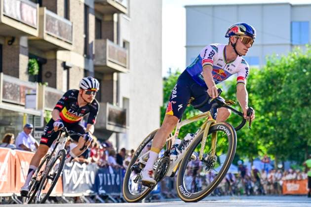 Na-Tourcriterium Roeselare - 28 07 2026 ROESELARE, BELGIUM - JULY 28 : Evenepoel Remco (BEL) of Red Bull BORA Hansgrohe in action during the post Tour de France criterium of Roeselare on July 28, 2026 in Roeselare, Belgium, 28 07 2026 Roeselare Belgium  Copyright: xJanxDexMeuleneirx