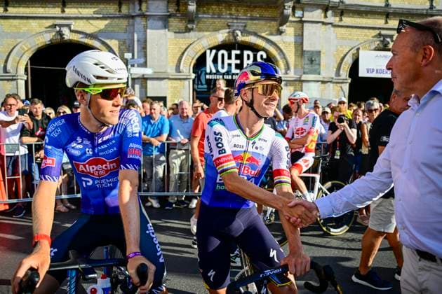 Na-Tourcriterium Roeselare - 28 07 2026 ROESELARE, BELGIUM - JULY 28 : Evenepoel Remco (BEL) of Red Bull BORA Hansgrohe and Tom Van Damme during the post Tour de France criterium of Roeselare on July 28, 2026 in Roeselare, Belgium, 28 07 2026 Roeselare Belgium  Copyright: xJanxDexMeuleneirx
