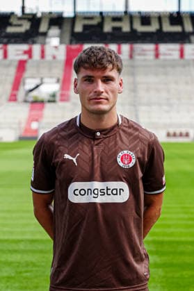 Arkadiusz Pyrka (FC St. Pauli, 11) GER, FC St. Pauli, Fussball, 28.07.2026 GER, FC St. Pauli, Fussball, 28.07.2026 Hamburg *** Arkadiusz Pyrka, FC St. Pauli, 11 GER, FC St. Pauli, soccer, team photo, July 28, 2026 GER, FC St. Pauli, soccer, team photo, July 28, 2026 Hamburg Copyright: xEibner-Pressefoto MarcelxvonxFehrnx EP_MFN