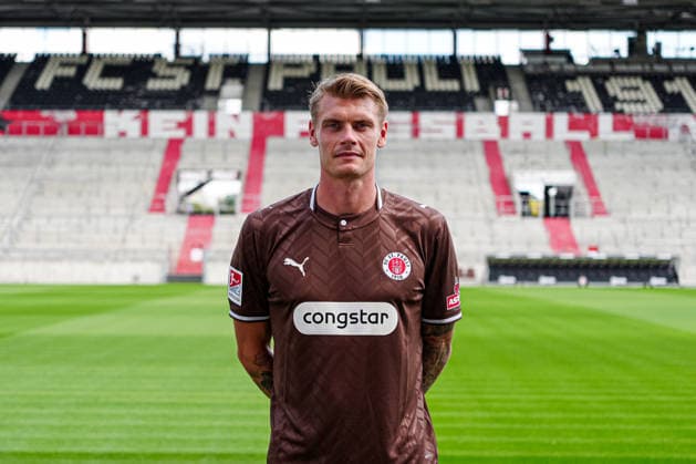 Eric Smith (FC St. Pauli, 08) GER, FC St. Pauli, Fussball, 28.07.2026 GER, FC St. Pauli, Fussball, 28.07.2026 Hamburg *** Eric Smith, FC St. Pauli, 08 GER, FC St. Pauli, soccer, team photo, July 28, 2026 GER, FC St. Pauli, soccer, team photo, July 28, 2026 Hamburg Copyright: xEibner-Pressefoto MarcelxvonxFehrnx EP_MFN