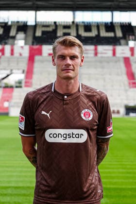Eric Smith (FC St. Pauli, 08) GER, FC St. Pauli, Fussball, 28.07.2026 GER, FC St. Pauli, Fussball, 28.07.2026 Hamburg *** Eric Smith, FC St. Pauli, 08 GER, FC St. Pauli, soccer, team photo, July 28, 2026 GER, FC St. Pauli, soccer, team photo, July 28, 2026 Hamburg Copyright: xEibner-Pressefoto MarcelxvonxFehrnx EP_MFN