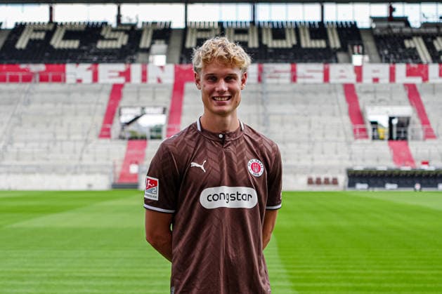 Sam Klein (FC St. Pauli, 22) GER, FC St. Pauli, Fussball, 28.07.2026 GER, FC St. Pauli, Fussball, 28.07.2026 Hamburg *** Sam Klein FC St. Pauli, 22 GER, FC St. Pauli, soccer, team photo, July 28, 2026 GER, FC St. Pauli, soccer, team photo, July 28, 2026 Hamburg Copyright: xEibner-Pressefoto MarcelxvonxFehrnx EP_MFN