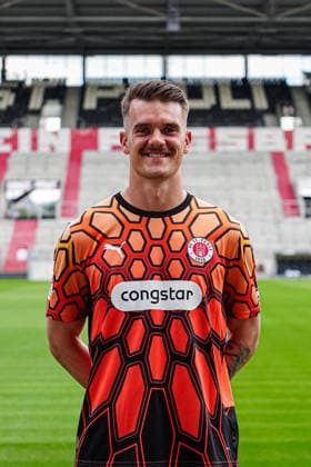 Simon Spari (FC St. Pauli, 30) GER, FC St. Pauli, Fussball, 28.07.2026 GER, FC St. Pauli, Fussball, 28.07.2026 Hamburg *** Simon Spari, FC St. Pauli, 30 GER, FC St. Pauli, soccer, team photo, July 28, 2026 GER, FC St. Pauli, soccer, team photo, July 28, 2026 Hamburg Copyright: xEibner-Pressefoto MarcelxvonxFehrnx EP_MFN