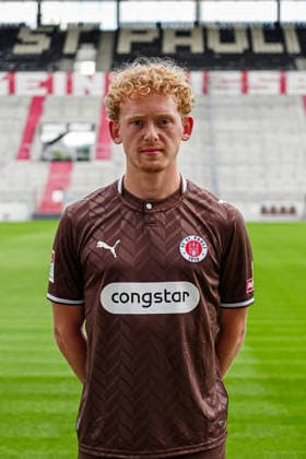 Marwin Schmitz (FC St. Pauli, 42) GER, FC St. Pauli, Fussball, 28.07.2026 GER, FC St. Pauli, Fussball, 28.07.2026 Hamburg *** Marwin Schmitz, FC St. Pauli, 42, Germany; FC St. Pauli, soccer, team photo, July 28, 2026, Germany; FC St. Pauli, soccer, team photo, July 28, 2026, Hamburg Copyright: xEibner-Pressefoto MarcelxvonxFehrnx EP_MFN