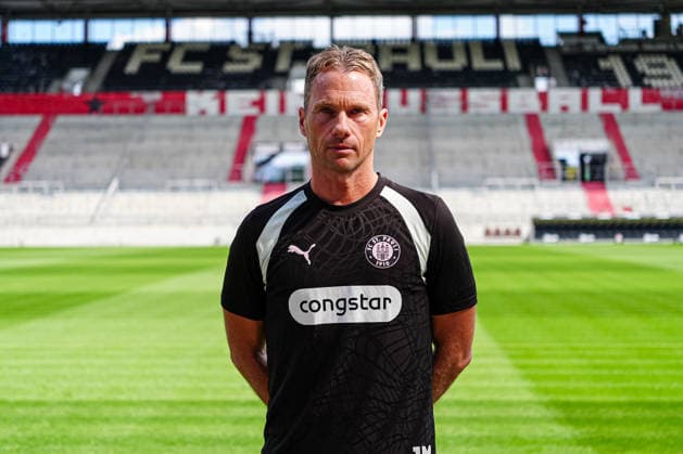 Jonas Wömmel (FC St. Pauli, Teammanager) GER, FC St. Pauli, Fussball, 28.07.2026 GER, FC St. Pauli, Fussball, 28.07.2026 Hamburg *** Jonas Wömmel, FC St. Pauli, Team Manager, GER, FC St. Pauli, Soccer, Team Photo, July 28, 2026, GER, FC St. Pauli, Soccer, Team Photo, July 28, 2026, Hamburg Copyright: xEibner-Pressefoto MarcelxvonxFehrnx EP_MFN