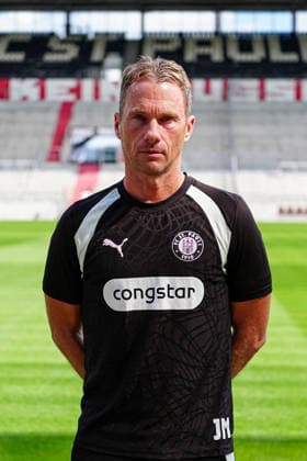 Jonas Wömmel (FC St. Pauli, Teammanager) GER, FC St. Pauli, Fussball, 28.07.2026 GER, FC St. Pauli, Fussball, 28.07.2026 Hamburg *** Jonas Wömmel, FC St. Pauli, Team Manager, GER, FC St. Pauli, Soccer, Team Photo, July 28, 2026, GER, FC St. Pauli, Soccer, Team Photo, July 28, 2026, Hamburg Copyright: xEibner-Pressefoto MarcelxvonxFehrnx EP_MFN