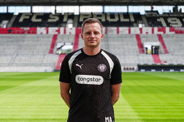 Marius Abraham (FC St. Pauli, Physiotherapeut) GER, FC St. Pauli, Fussball, 28.07.2026 GER, FC St. Pauli, Fussball, 28.07.2026 Hamburg *** Marius Abraham, FC St. Pauli, Physical Therapist, GER, FC St. Pauli, Soccer, Team Photo, July 28, 2026, GER, FC St. Pauli, Soccer, Team Photo, July 28, 2026, Hamburg Copyright: xEibner-Pressefoto MarcelxvonxFehrnx EP_MFN