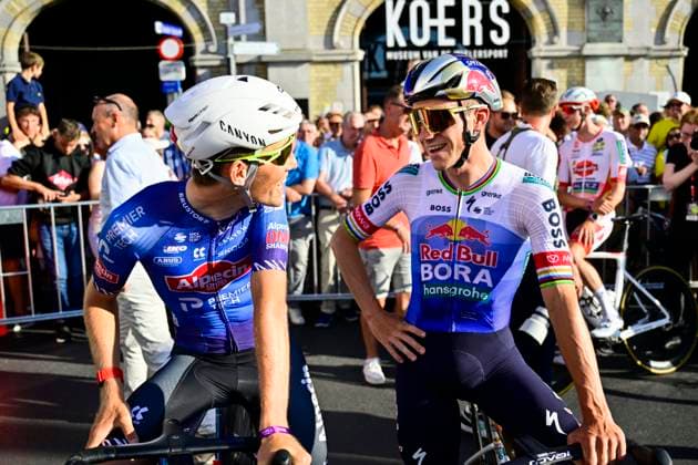 Na-Tourcriterium Roeselare - 28 07 2026 ROESELARE, BELGIUM - JULY 28 : Evenepoel Remco (BEL) of Red Bull BORA Hansgrohe before the start of the race during the post Tour de France criterium of Roeselare on July 28, 2026 in Roeselare, Belgium, 28 07 2026 Roeselare Belgium  Copyright: xJanxDexMeuleneirx