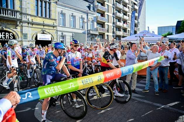 Na-Tourcriterium Roeselare - 28 07 2026 ROESELARE, BELGIUM - JULY 28 : Lucien Van Impe giving the start shot, Herregodts Rune (BEL) of UAE Team Emirates XRG, Evenepoel Remco (BEL) of Red Bull BORA Hansgrohe, Merlier Tim (BEL) of Soudal Quick Step before the start of the race during the post Tour de France criterium of Roeselare on July 28, 2026 in Roeselare, Belgium, 28 07 2026 Roeselare Belgium  Copyright: xJanxDexMeuleneirx
