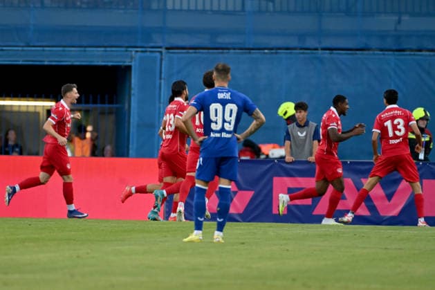 ZAGREB; CROATIA - JULY 28: Brighton Labeau of Thun and Team Thun celebrate score during the UEFA Champions League QR-2 second match between Dinamo Zagreb (CRO) and Thun (SUI) at Stadion Maksimir, Zagreb on July 28, 2026 in Zagreb, Croatia. (Photo by Igor Kupljenik Sports Press Photo).  Copyright: xIgorxKupljenikx xSPPx Sportspressphoto_SPR198038