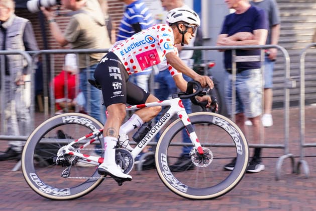 2026-07-28 Profronde Surhuisterveen 2026 SURHUISTERVEEN, NETHERLANDS - JULY 28: Richard Carapaz of EF Education - Easypost during the Profronde Surhuisterveen 2026 on July 28, 2026 in Surhuisterveen, Netherlands. Surhuisterveen Netherlands Content not available for redistribution in The Netherlands directly or indirectly through any third parties. Copyright: xAndrexWeeningx