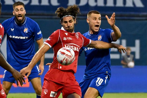 ZAGREB; CROATIA - JULY 28: Jan Bamert of Thun (2R) in action against Gabriel Vidovic of Dinamo Zagreb (R) during the UEFA Champions League QR-2 second match between Dinamo Zagreb (CRO) and Thun (SUI) at Stadion Maksimir, Zagreb on July 28, 2026 in Zagreb, Croatia. (Photo by Igor Kupljenik Sports Press Photo).  Copyright: xIgorxKupljenikx xSPPx Sportspressphoto_SPR198046