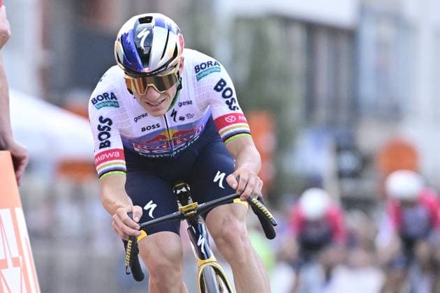 Na-Tourcriterium Roeselare - 28 07 2026 ROESELARE, BELGIUM - JULY 28 : Evenepoel Remco (BEL) of Red Bull BORA Hansgrohe in action during the post Tour de France criterium of Roeselare on July 28, 2026 in Roeselare, Belgium, 28 07 2026 Roeselare Belgium  Copyright: xJanxDexMeuleneirx