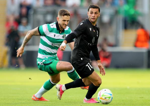 UEFA Champions League Second Qualifying Round Second Leg, Tallaght Stadium, Dublin 28 7 2026 Shamrock Rovers vs Ararat Armenia Shamrock Rovers Lee Grace and Artur Serobyan of Ararat Armenia Lee Grace and Artur Serobyan 28 7 2026  Copyright: xx RB2_7232