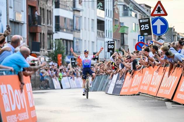 Na-Tourcriterium Roeselare - 28 07 2026 ROESELARE, BELGIUM - JULY 28 : Evenepoel Remco (BEL) of Red Bull BORA Hansgrohe celebrating his victory during the post Tour de France criterium of Roeselare on July 28, 2026 in Roeselare, Belgium, 28 07 2026 Roeselare Belgium  Copyright: xJanxDexMeuleneirx
