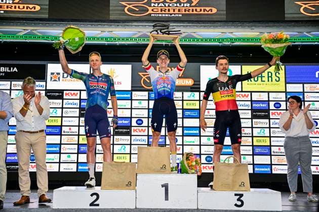 Na-Tourcriterium Roeselare - 28 07 2026 ROESELARE, BELGIUM - JULY 28 : Evenepoel Remco (BEL) of Red Bull BORA Hansgrohe, Herregodts Rune (BEL) of UAE Team Emirates XRG, Merlier Tim (BEL) of Soudal Quick Step on the podium during the post Tour de France criterium of Roeselare on July 28, 2026 in Roeselare, Belgium, 28 07 2026 Roeselare Belgium  Copyright: xJanxDexMeuleneirx