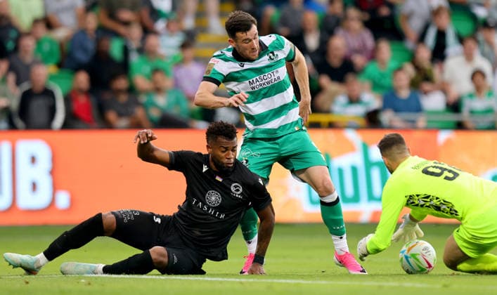 UEFA Champions League Second Qualifying Round Second Leg, Tallaght Stadium, Dublin 28 7 2026 Shamrock Rovers vs Ararat Armenia Shamrock Rovers Aaron Greene and Joao Bravim of Ararat Armenia Aaron Greene and Joao Bravim 28 7 2026  Copyright: xx RB2_7986