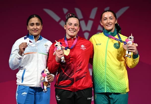 COM26 WEIGHTLIFTING, Gold medalist Charlotte Simoneau of Canada, Silver medalist Harjinder Kaur of India and Bronze medalist Nya Phoebe Hayman of Australia pose for a photo during the medal ceremony for the Women s 69kg Weightlifting during the Glasgow 2026 Commonwealth Games at SEC Centre in Glasgow, Scotland, Tuesday, July 28, 2026. ( NO ARCHIVING, EDITORIAL USE ONLY Glasgow Scotland United Kingdom  Copyright: xLUKASxCOCHx 20260729170679350241
