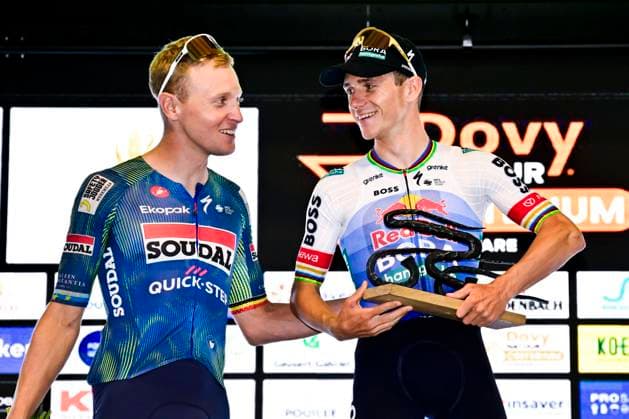 Na-Tourcriterium Roeselare - 28 07 2026 ROESELARE, BELGIUM - JULY 28 : Evenepoel Remco (BEL) of Red Bull BORA Hansgrohe, Merlier Tim (BEL) of Soudal Quick Step on the podium during the post Tour de France criterium of Roeselare on July 28, 2026 in Roeselare, Belgium, 28 07 2026 Roeselare Belgium  Copyright: xJanxDexMeuleneirx