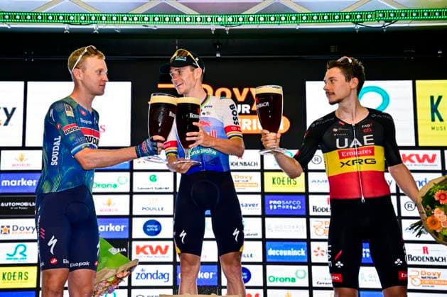 Na-Tourcriterium Roeselare - 28 07 2026 ROESELARE, BELGIUM - JULY 28 : Evenepoel Remco (BEL) of Red Bull BORA Hansgrohe, Herregodts Rune (BEL) of UAE Team Emirates XRG, Merlier Tim (BEL) of Soudal Quick Step on the podium during the post Tour de France criterium of Roeselare on July 28, 2026 in Roeselare, Belgium, 28 07 2026 Roeselare Belgium  Copyright: xJanxDexMeuleneirx