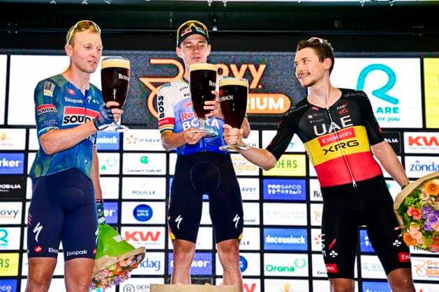 Na-Tourcriterium Roeselare - 28 07 2026 ROESELARE, BELGIUM - JULY 28 : Evenepoel Remco (BEL) of Red Bull BORA Hansgrohe, Herregodts Rune (BEL) of UAE Team Emirates XRG, Merlier Tim (BEL) of Soudal Quick Step on the podium during the post Tour de France criterium of Roeselare on July 28, 2026 in Roeselare, Belgium, 28 07 2026 Roeselare Belgium  Copyright: xJanxDexMeuleneirx