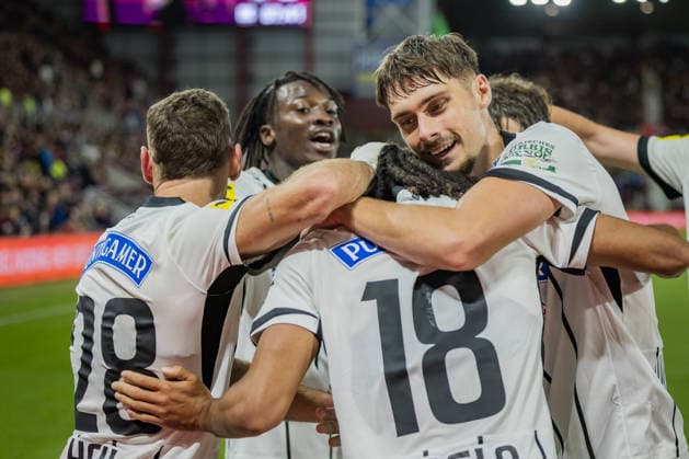 SOCCER - UEFA CL, Hearts vs Sturm EDINBURGH,SCOTLAND,28.JUL.26 - SOCCER - UEFA Champions League, qualification, Heart of Midlothian FC vs SK Sturm Graz. Image shows the rejoicing of SK STURM GRAZ.  GEPAxpictures xMatthiasxTrinkl