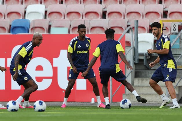 Fenerbahce practice session in Poland ZABRZE, POLAND - JULY 28: Fenerbahce players take part in the practice session ahead of the UEFA Champions League second qualifying round match between Gornik Zabrze and Fenerbahce at Arena Zabrze in Zabrze, Poland on July 28, 2026. Jakub Porzycki Anadolu Zabrze Poland. Editorial use only. Please get in touch for any other usage.  Copyright: x2026xAnadoluxJakubxPorzyckix