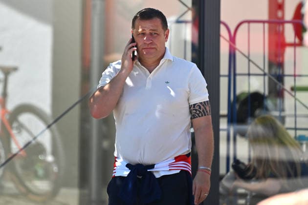 Max EBERL (Sportvorstand FC Bayern Muenchen) am Telefon,Handy. Einzelbild,angeschnittenes Einzelmotiv,Halbfigur,halbe Figur Oeffentliches Training FC Bayern Muenchen im Trainingslager in Rottach Egern am 28.07.2026. Fussball 1. Bundesliga,Saison 2026 2027. *** Max EBERL, Sporting Director of FC Bayern Munich, on the phone; cell phone; single image; cropped shot; half-length portrait; FC Bayern Munich public training session at the training camp in Rottach Egern on July 28, 2026; soccer; Bundesliga 1;2026–2027 season