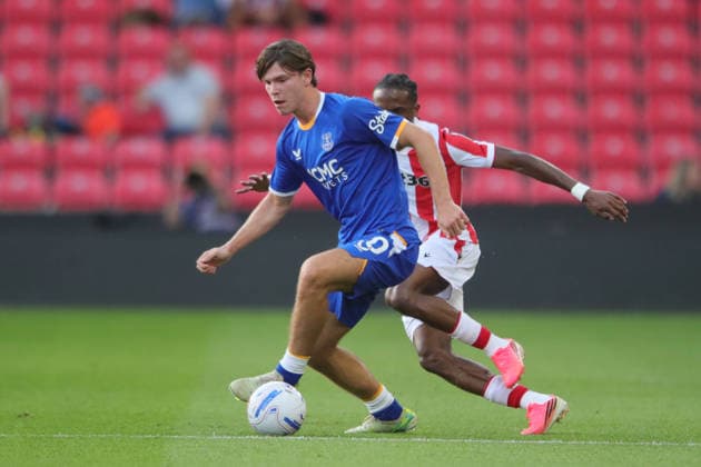 Stoke City v Everton, Pre-Season Friendly Tyler Dibling of Everton and Eric Bocat of Stoke City during the Pre-Season Friendly match between Stoke City and Everton at the Bet365 Stadium, Stoke-on-Trent, UK on 28 July 2026. Stoke-on-Trent Bet365 Stadium Staffordshire UK Editorial use only , Copyright: xAlunxRobertsx PSI-24601-0091