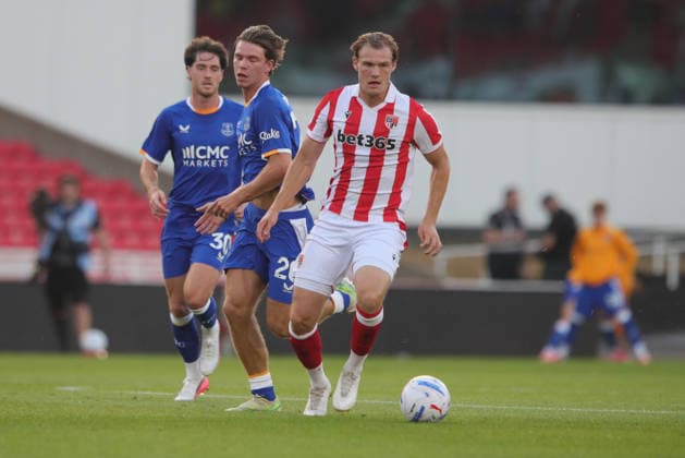 Stoke City v Everton, Pre-Season Friendly Svante Ingelsson of Stoke City during the Pre-Season Friendly match between Stoke City and Everton at the Bet365 Stadium, Stoke-on-Trent, UK on 28 July 2026. Stoke-on-Trent Bet365 Stadium Staffordshire UK Editorial use only , Copyright: xAlunxRobertsx PSI-24601-0095