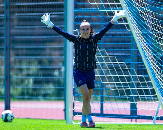 28.07.2026, SUI, Fussball, Frauen, Testspiel, Saison 2026 2027, FC Zürich vs. SC Freiburg Riana Gmür (21, FC Zürich) beim Aufwärmen Foto: Urs Ottiger IMAGO Kerenzerberg Sportzentrum Kerenzerberg Zürich Switzerland *** July 28, 2026, SUI, Soccer, Women s, Friendly Match, 2026–2027 Season, FC Zurich vs. SC Freiburg, Riana Gmür, 21, FC Zurich warming up. Photo by Urs Ottiger, IMAGO, Kerenzerberg Sports Center, Kerenzerberg, Zurich, Switzerland