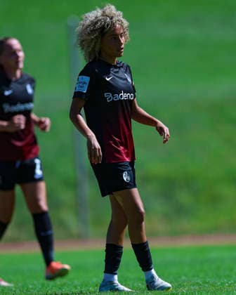 28.07.2026, SUI, Fussball, Frauen, Testspiel, Saison 2026 2027, FC Zürich vs. SC Freiburg Amira Arfaoui (17, SC Freiburg) Foto: Urs Ottiger IMAGO Kerenzerberg Sportzentrum Kerenzerberg Zürich Switzerland *** July 28, 2026, SUI, Soccer, Women s, Friendly Match, 2026–2027 Season, FC Zurich vs. SC Freiburg, Amira Arfaoui, 17, SC Freiburg, Photo by Urs Ottiger, IMAGO, Kerenzerberg Sports Center, Kerenzerberg, Zurich, Switzerland