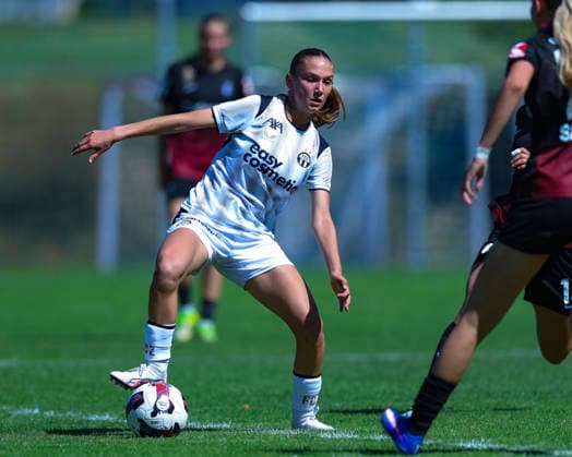 28.07.2026, SUI, Fussball, Frauen, Testspiel, Saison 2026 2027, FC Zürich vs. SC Freiburg Nina Kajzba (14, FC Zürich) Foto: Urs Ottiger IMAGO Kerenzerberg Sportzentrum Kerenzerberg Zürich Switzerland *** July 28, 2026, SUI, Soccer, Women s, Friendly Match, 2026–2027 Season, FC Zurich vs. SC Freiburg, Nina Kajzba 14, FC Zurich, Photo by Urs Ottiger, IMAGO, Kerenzerberg Sports Center, Kerenzerberg, Zurich, Switzerland