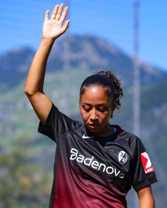 28.07.2026, SUI, Fussball, Frauen, Testspiel, Saison 2026 2027, FC Zürich vs. SC Freiburg Nicole Ojukwu (6, SC Freiburg) Foto: Urs Ottiger IMAGO Kerenzerberg Sportzentrum Kerenzerberg Zürich Switzerland *** July 28, 2026, SUI, Soccer, Women s, Friendly Match, 2026–2027 Season, FC Zurich vs. SC Freiburg, Nicole Ojukwu 6, SC Freiburg, Photo by Urs Ottiger, IMAGO, Kerenzerberg Sports Center, Kerenzerberg, Zurich, Switzerland