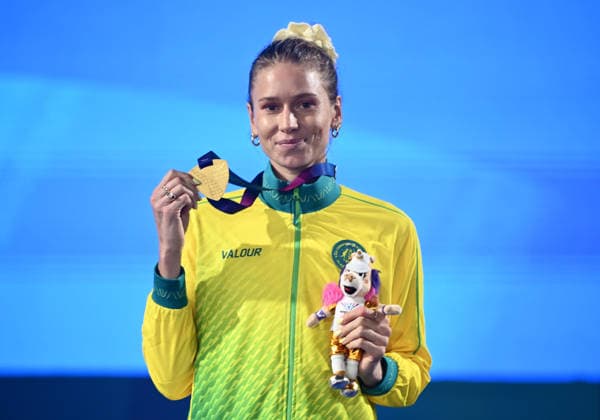 COM26 ATHLETICS, Gold medalist Eleanor Patterson of Australia poses during the medal ceremony for the Women™s High Jump during the Glasgow 2026 Commonwealth Games at Scotstoun Stadium in Glasgow, Scotland, Tuesday, July 28, 2026. ( NO ARCHIVING, EDITORIAL USE ONLY Glasgow United Kingdom  Copyright: xJOELxCARRETTx 20260729120260053470