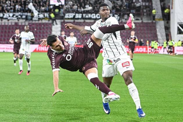 Heart of Midlothian v SK Sturm Graz UEFA Champions League Alexandros Kyziridis of Heart of Midlothian is fouled by Jeyland Mitchell of SK Sturm Graz during the UEFA Champions League Second Qualifying Round Second Leg match at Tynecastle Park, Edinburgh 28 07 2026 UK Newspapers OUT Copyright: xJamiexJohnstonx FIL-23685-0139