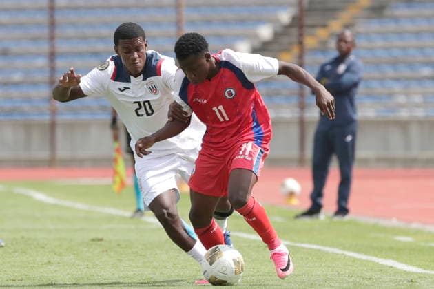 CONCACAF U-20 Championship: Haiti - Cuba Emerson Laïsse (R) of Haiti in action against Deibi Borrell (L) of Cuba during a CONCACAF U-20 Championship match between Haiti and Cuba played at the Universitario Stadium in Puebla, Mexico, 28 July 2026. Puebla Mexico  Copyright: xHildaxRiosx